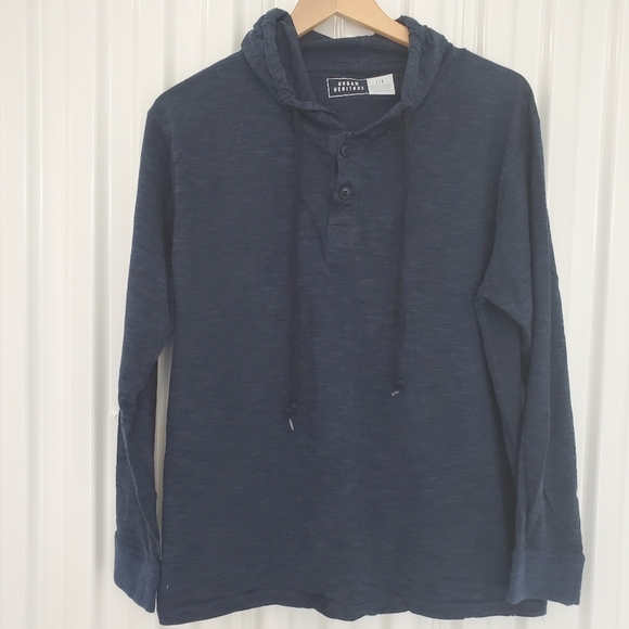 Urban Heritage  | Long Sleeve Shirt Hoodie - Picture 2 of 9